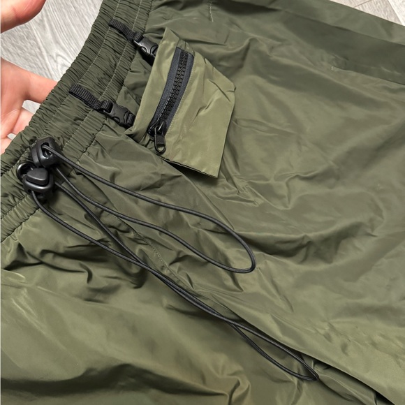 Nylon Shorts ( Medium ) - Picture 3 of 3